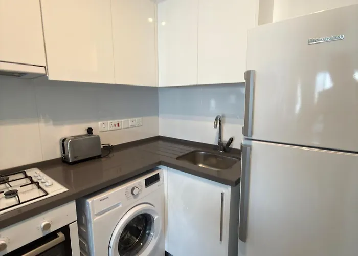 Διαμέρισμα Caesar & -