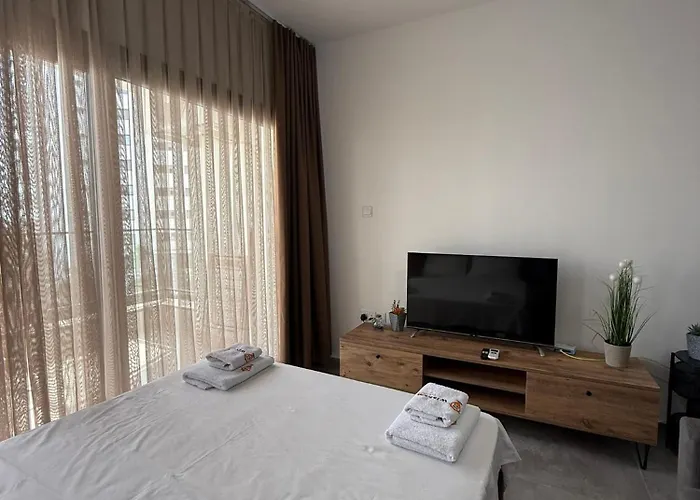 Caesar & - Διαμέρισμα *